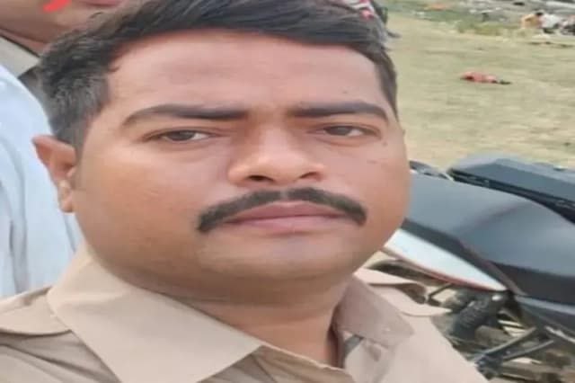 Chandauli News: अलीनगर थाने पर तैनात सिपाही की सड़क दुर्घटना में मौत.