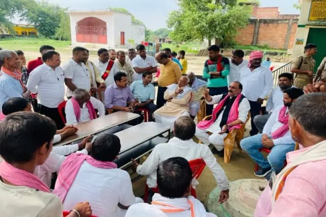 Chandauli News: सपा विधायक ने आधा दर्जन बाढ़ प्रभावित गांवों का किया दौरा किया.