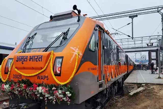 Chandauli News: गया से नई दिल्ली के बीच चलेगी अमृत भारत एक्सप्रेस, डीडीयू जंक्शन पर ट्रेन का किया जाएगा स्वागत.