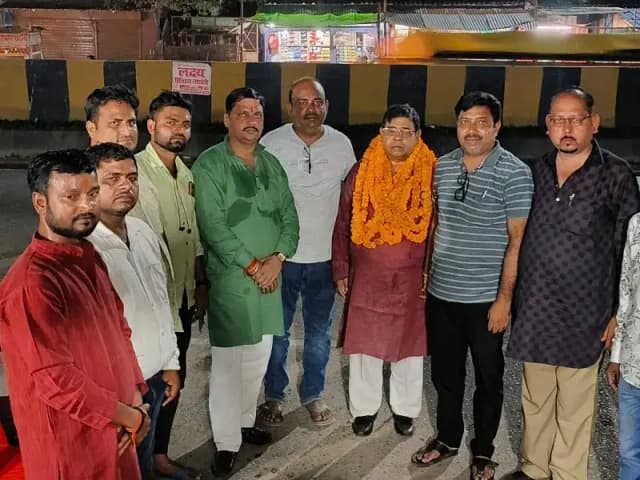 Sonbhadra News: रेलवे रामलीला समिति के अध्यक्ष बने राजन जायसवाल, पदाधिकारियों एवं सदस्यों ने दी बधाई.