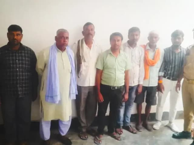 Sonbhadra News: शांति व्यवस्था को देखते हुए पुलिस की बड़ी कार्रवाई, 7 लोग गिरफ्तार.