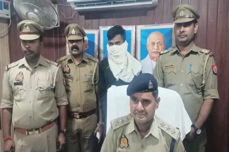 Chandauli News: करोड़ों की कीमत की हेरोइन के साथ अंतर्राज्यीय तस्कर गिरफ्तार.
