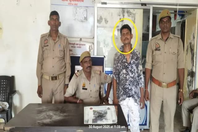 Chandauli News: तमंचा और कारतूस के साथ एक अभियुक्त गिरफ्तार.
