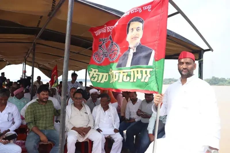 Chandauli News: मनोज सिंह डब्लू की यात्रा का असर, प्रदेश सरकार ने लिया यू टर्न, मत्स्य महकमे ने रोका टेंडर, झूमा मछुआरा समाज. 