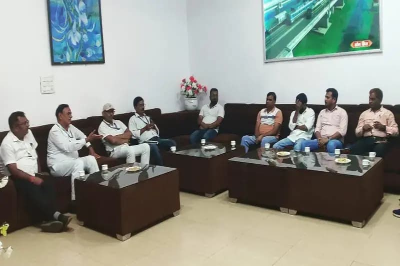 Chandauli News: स्टेशन प्रबंधक का निर्देश, पितृपक्ष मेला के दौरान गया जाने वाली ट्रेनों के प्लेटफार्म नहीं बदले जाएंगे.
