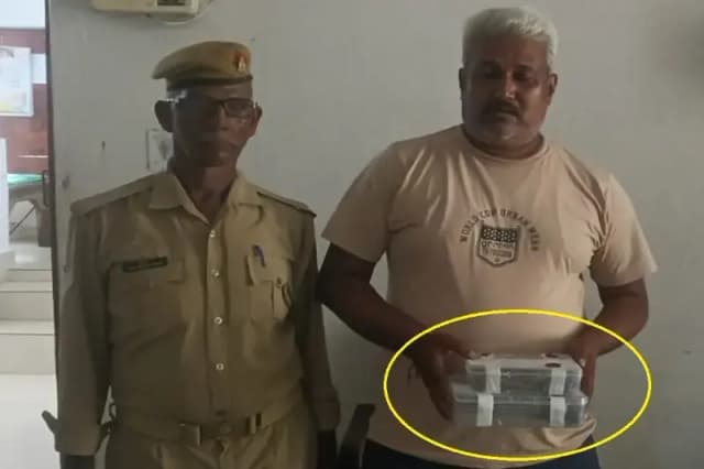  Chandauli News: एक शातिर अभियुक्त को पुलिस ने पिस्टल, तमंचा सहित भारी मात्रा में कारतूस के साथ किया गिरफ्तार.  
