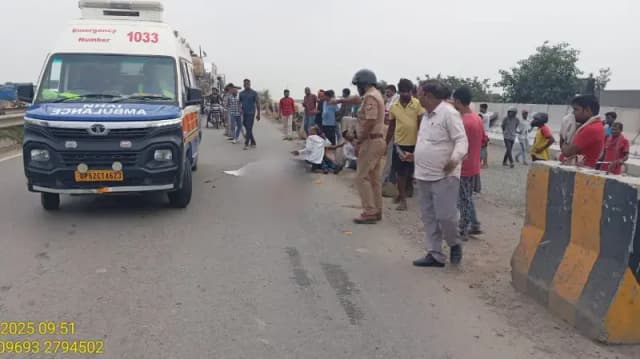 Chandauli News: दर्दनाक सड़क हादसे में मामी की मौत, भांजा गंभीर रूप से घायल.
