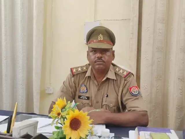 Sonbhadra News: नवागत थाना प्रभारी नरेंद्र कुमार सिंह ने संभाला बीजपुर थाने का कार्यभार.