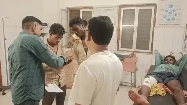 Sonbhadra News: विपरीत दिशा में आ रही ऑटो और बाइक में जोरदार भीड़त, 3 गंभीर जिला अस्पताल रेफर.