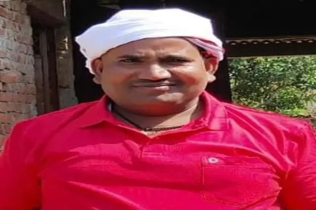 Chandauli News: बाइक अनियंत्रित होकर सड़क पर गिरी, बाइक चला रहे पिता की मौत, बेटी घायल.