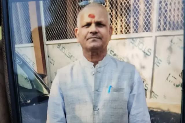 Chandauli News: जमीनी विवाद में सगे भाई ने अपने ही अधिवक्ता भाई को मारी गोली, मचा कोहराम. 