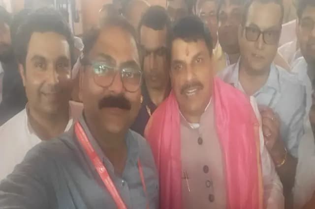 Chandauli News: रामनगर इंडस्ट्रीयल एसोसिएशन को सीएम मोहन यादव ने औद्योगिक विकास के लिए हर संभव मदद का भरोसा दिया.