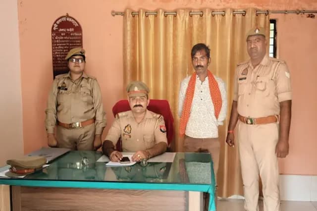 Chandauli News: मिशन शक्ति के तहत महिलाओं और बालिकाओं पर अश्लील टिप्पणी करने वाले 01 अभियुक्त को पुलिस ने किया गिरफ्तार.