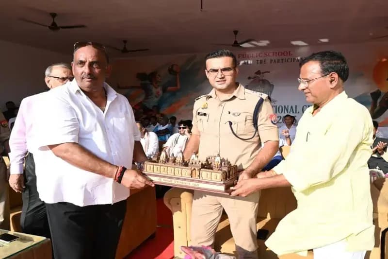 Chandauli News: अंतरराष्ट्रीय गर्ल्स हैंडबॉल टूर्नामेंट 2025 का भव्य शुभारंभ, इस बार भी जेएस पब्लिक स्कूल बना ऐतिहासिक पल का गवाह.