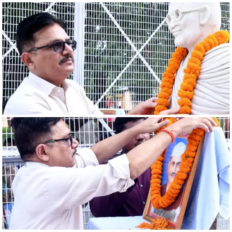 Sonbhadra News: महात्मा गांधी की 156वीं और पूर्व प्रधानमंत्री लाल बहादुर शास्त्री की 121वीं जयंती श्रद्धापूर्वक मनाई गई.