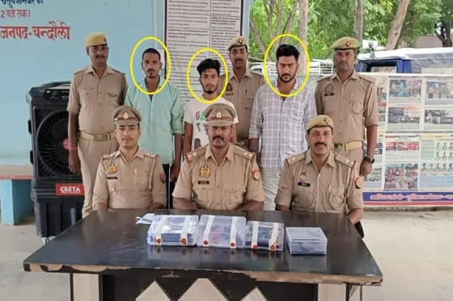 Chandauli News: भौकाल बनाने के लिए असलहा रखने के शौकीन तीन युवक गिरफ्तार, एक पिस्टल, दो तमंचे और जिंदा कारतूस बरामद.