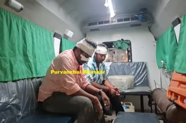 Chandauli News: फ़ास्ट फ़ूड दुकानदार के साथ मारपीट कर रहे युवको को रोक रहे पूजा समिति सदस्य पर जानलेवा हमला.
