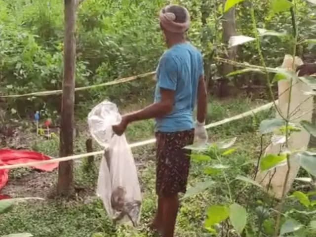 Sonbhadra News: पुरुष का कंकाल मिलने से क्षेत्र मचा हड़कंप, कंकाल को एकत्र कर डीएनए के लिए भेजा गया.