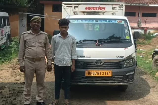 Chandauli News: बिहार जा रही मैजिक से पुलिस ने मुक्त कराया चार गोवंश, एक गोवंश तस्कर गिरफ्तार. 