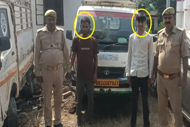 Chandauli News: चार गोवंश के साथ दो गोवंश तस्कर चढ़े पुलिस के हत्थे.