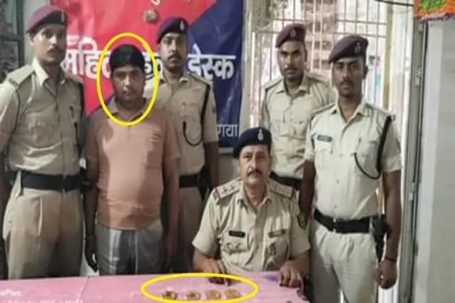 Chandauli News: आरपीएफ ने कालका मेल से दो किलो सोना किया बरामद, एक तस्कर गिरफ्तार. 