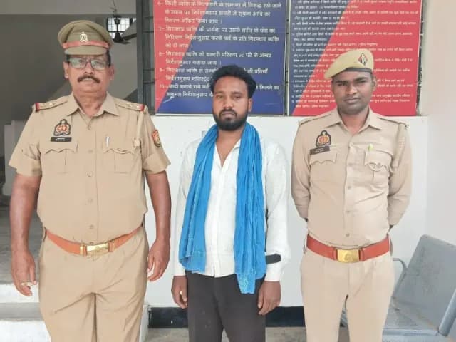 Sonbhadra News: चोपन पुलिस के हत्थे चढ़ा एक चोर, सुपर स्पलेण्डर मोटरसाइकिल बरामद.