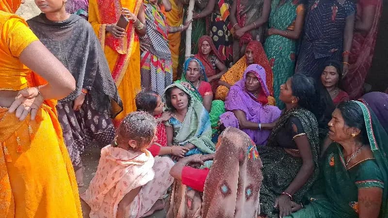 Chandauli News: नाले में नहाने गए मासूम भाई-बहन तेज बहाव में बहे, डूबने से दर्दनाक मौत.
