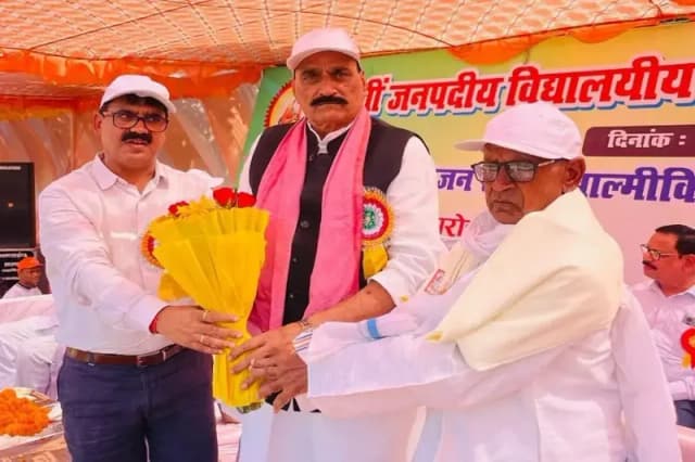 Chandauli News: 27वीं जिलास्तरीय माध्यमिक शिक्षा परिषदीय खेलकूद प्रतियोगिता का सपा विधायक ने किया शुभारम्भ. 