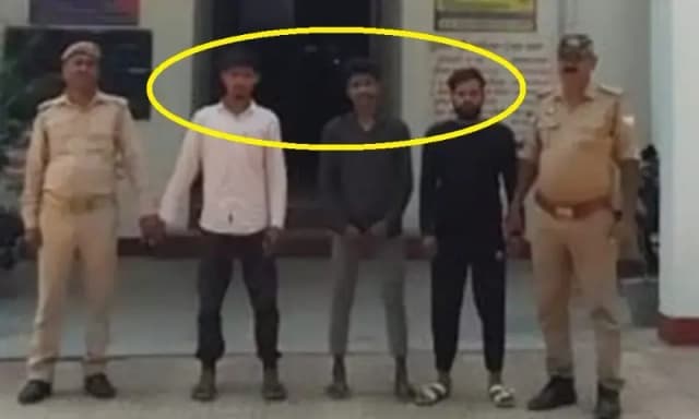 Chandauli News: अंतर्राज्यीय बाइक चोर गिरोह के तीन सदस्य गिरफ्तार, चोरी की बाइक बरामद. 