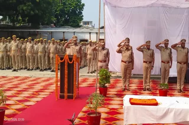 Chandauli News: पुलिस स्मृति दिवस पर शहीद पुलिस जवानों को अर्पित की गई श्रद्धांजलि.