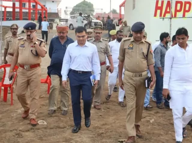 Sonbhadra News: एसपी ने छठ घाटों का किया स्थलीय निरीक्षण, दिए आवश्यक दिशा-निर्देश.