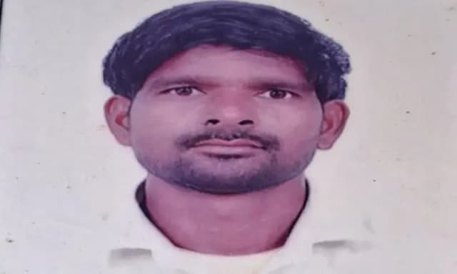 Chandauli News: गंगा में उतराता मिला युवक का शव, सोशल मीडिया के जरिये हुई मृतक की पहचान.
