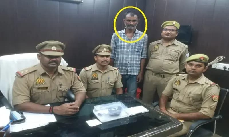 Chandauli News: 25 हजार इनामी अंतर्जनपदीय गौ तस्कर गिरफ्तार, गोवंश को बिहार ले जाने के चक्कर में कुचलकर की थी एक व्यक्ति की हत्या.  