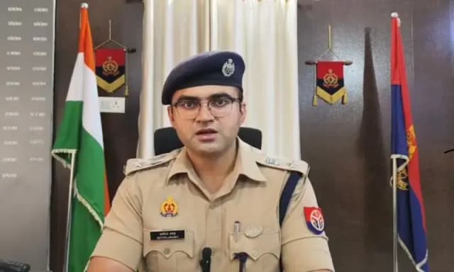 Chandauli News: डेढ़ावल चौकी प्रभारी सहित एक दरोगा और एक पुलिसकर्मी निलंबित.