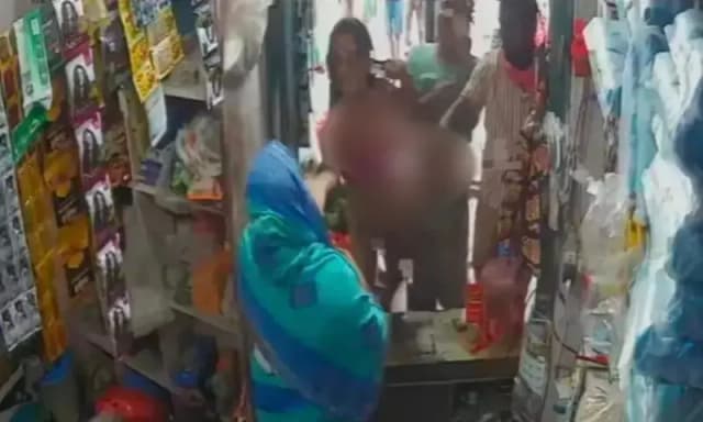 Chandauli News: नेग लेने पहुंचे किन्नरों ने मचाया तांडव, घर में घुसकर छिना मंगलसूत्र और सोने की चेन. 