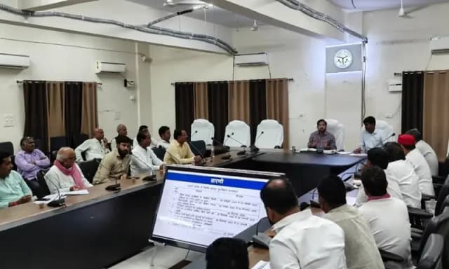 Chandauli News: चार नवम्बर से जनपद में शुरू होगी विशेष गहन पुनरीक्षण-एसआईआर, 7 फरवरी 2026 को प्रकाशित होगी अंतिम मतदाता सूची.