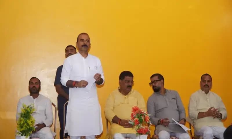 Chandauli News: विधायक सुशील सिंह ने कहा राष्ट्रीय एकीकरण के शिल्पी थे सरदार वल्लभभाई पटेल.