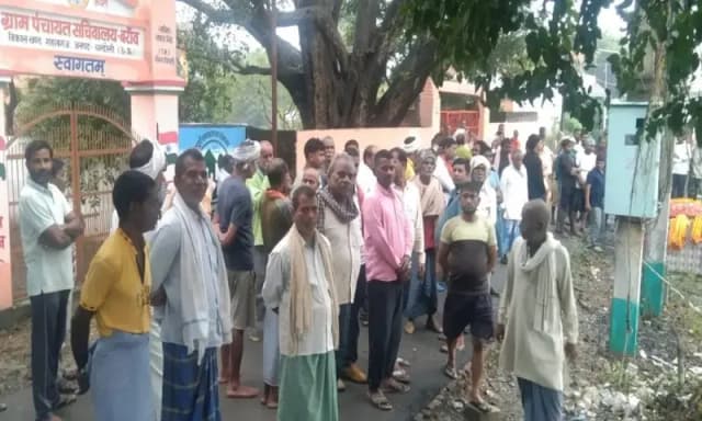 Chandauli News: एक साथ उठी पति-पत्नी की अर्थी, गांव वालों की आंखें हुईं नम. 
