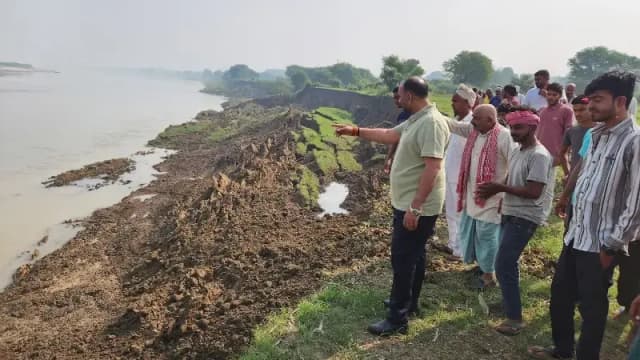 Chandauli News: गंगा कटान से नौघरा गांव का अस्तित्व खतरे में, 50 मीटर नजदीक पहुंची गंगा. 
