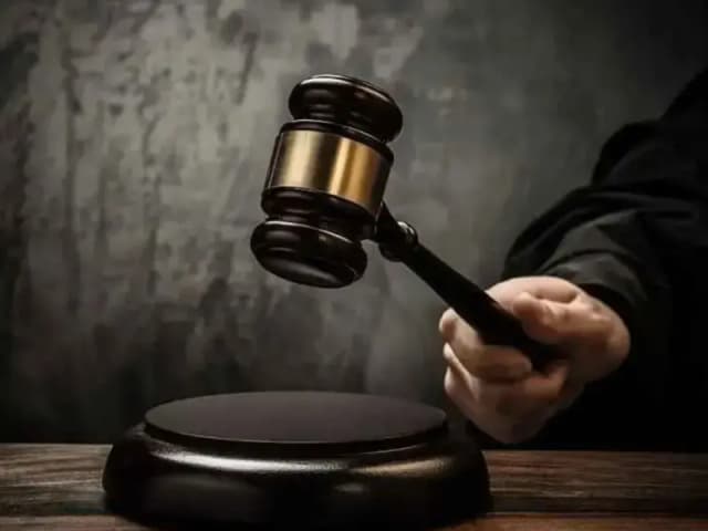 Sonbhadra News: स्कूल जाते समय नाबालिग छात्रा को छेड़ना मंजेश को पड़ा भारी, 11 हज़ार अर्थदंड के साथ 3 वर्ष की कैद.