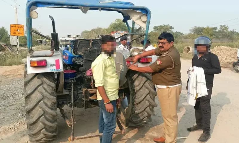 Chandauli News: यातायात पुलिस ने चलाया विशेष वाहन चेकिंग अभियान, 517 वाहनों का काटा चालान, 5,85,000 रुपये वसूला जुर्माना. 