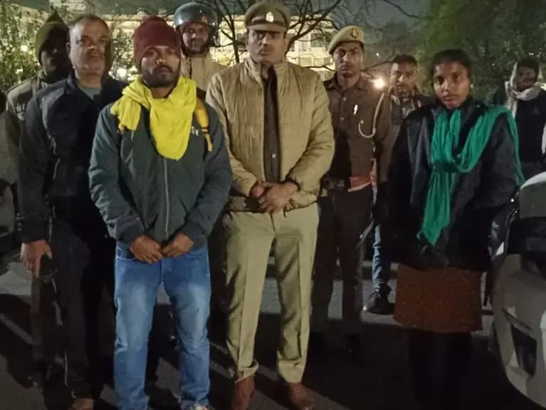 Sonbhadra News: ओबरा पुलिस ने भटकी युवती को परिजनों से मिलाया, सुरक्षित घर पहुंची 19 वर्षीय अनीषा.