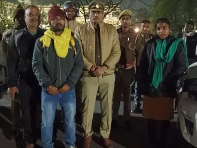 Sonbhadra News: ओबरा पुलिस ने भटकी युवती को परिजनों से मिलाया, सुरक्षित घर पहुंची 19 वर्षीय अनीषा.