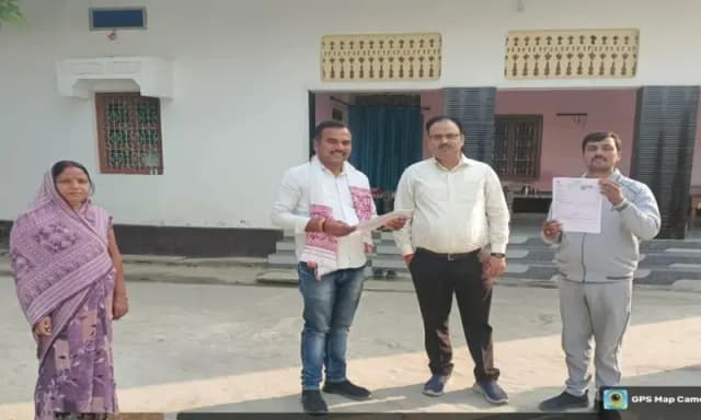 Chandauli News: बीएलओ को जारी हुआ निर्देश, डोर टू डोर और बूथों पर गणना प्रपत्र का करे बीएलओ करें सत्यापन.