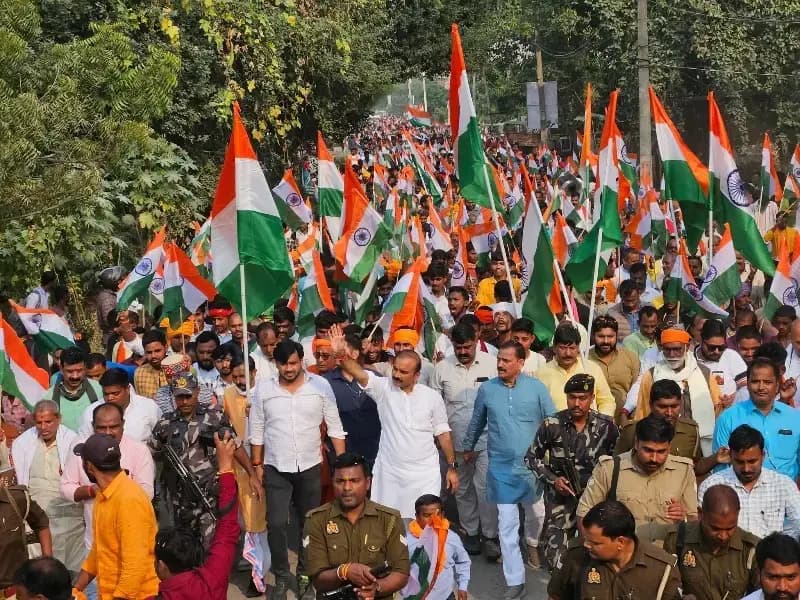 Chandauli News: विधायक सुशील सिंह ने सरदार पटेल से कि पीएम मोदी की तुलना, निकल गई भव्य एकता यात्रा.
