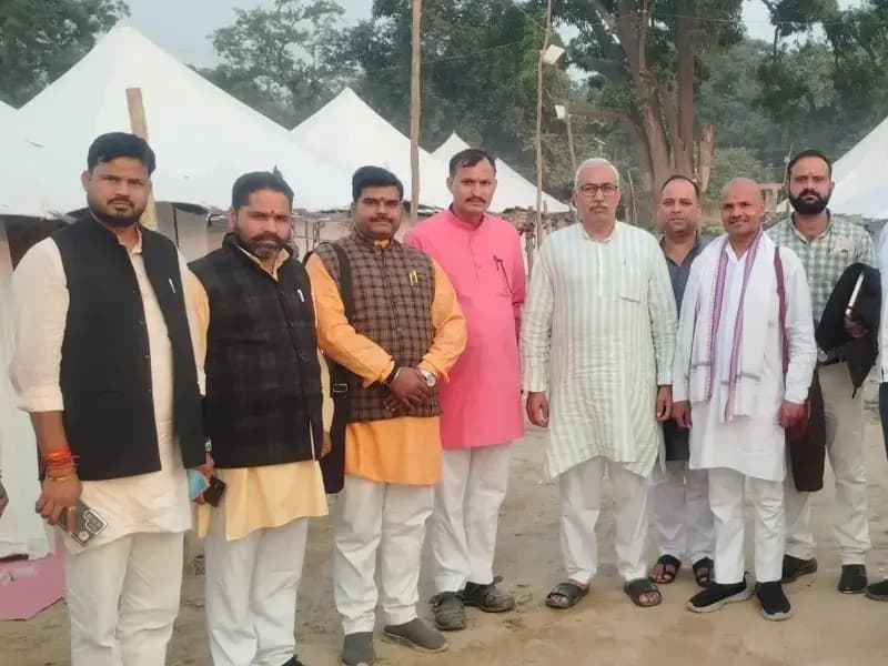 Sonbhadra News: श्रीराम जन्मभूमि तीर्थ क्षेत्र अयोध्या मंदिर ध्वजारोहण कार्यक्रम काशी प्रान्त के प्रान्त प्रमुख बने संदीप गुप्ता.