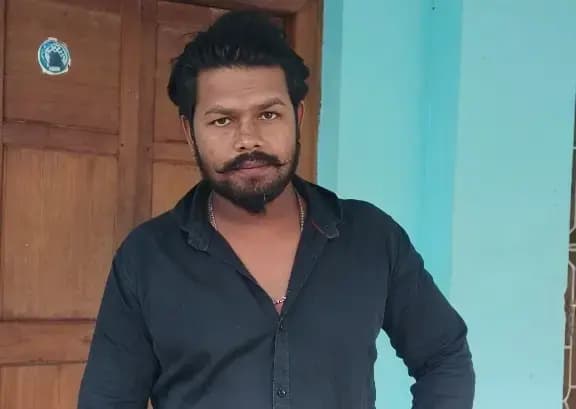 Chandauli News: दुबई में सड़क हादसे में चंदौली के युवा की मौत, गांव में पसरा मातम.
