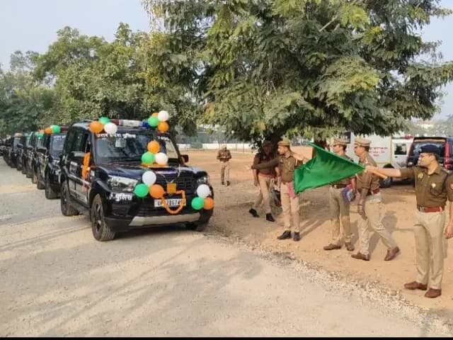 Sonbhadra News: सोनभद्र में डायल-112 को मिलीं 16 नई स्कार्पियो, पुलिस अधीक्षक ने हरी झंडी दिखाकर किया रवाना, बढ़ेगी त्वरित प्रतिक्रिया.