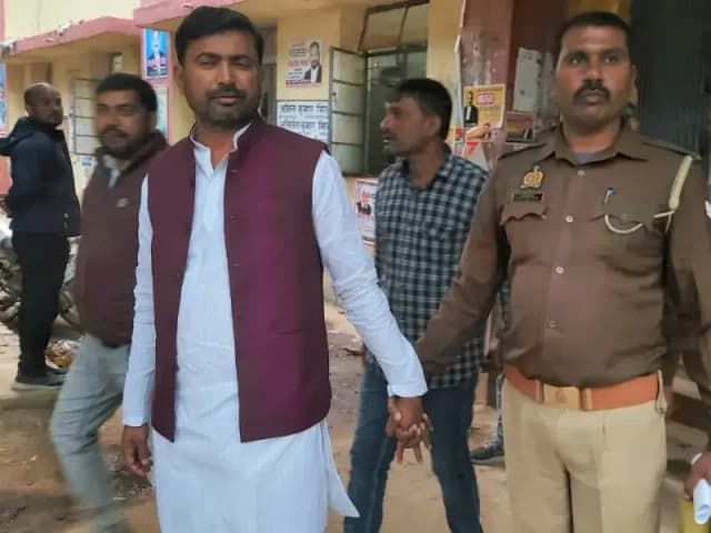 Sonbhadra News: चालक शारदा प्रसाद चौबे की हत्या के मामले में चतरा प्रमुख प्रतिनिधि धीरेंद्र पटेल समेत दो आरोपी दोषसिद्ध.