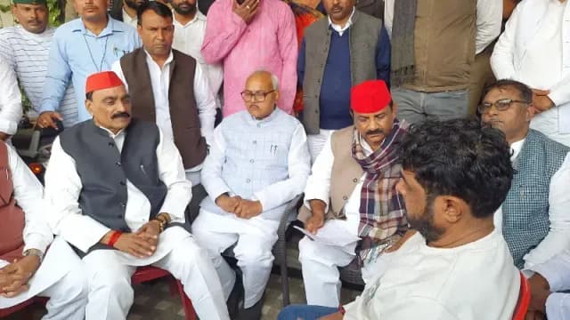 Chandauli News: सपा ने योगी सरकार पर बोला हमला, शासन सत्ता के दबाव में अपराधियों को नहीं पकड़ पा रही पुलिस.
